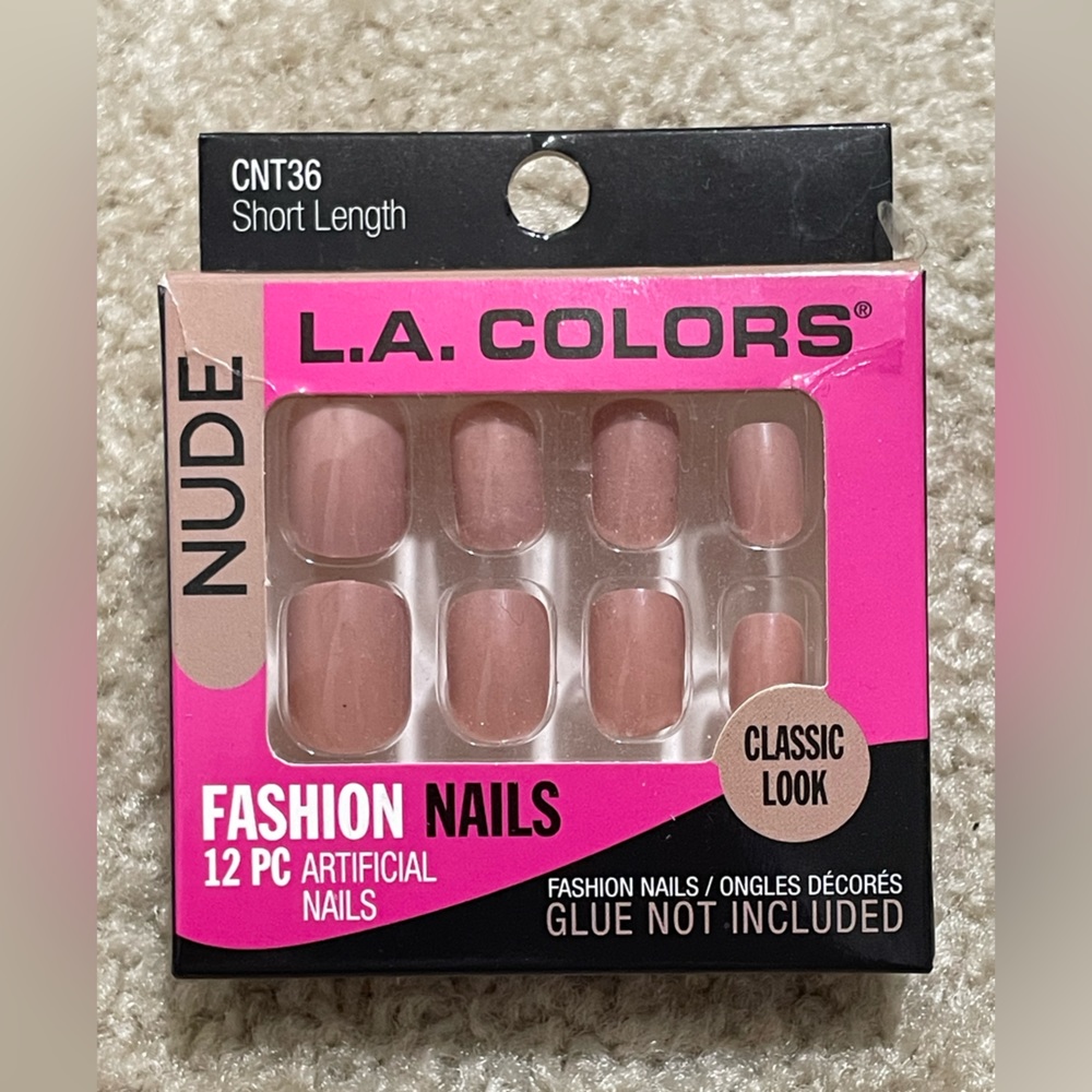 L.A. Colors NUDE, SHORT LENGTH